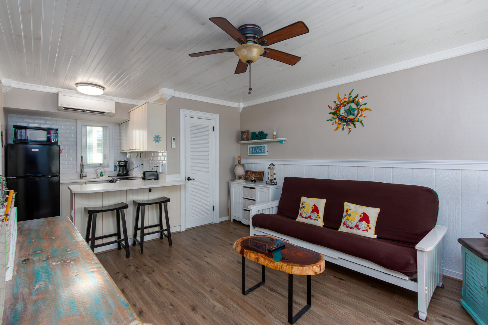 Tropic Terrace Suite #32 ➠ Treasure Island 1-BR Retreat with Pool View