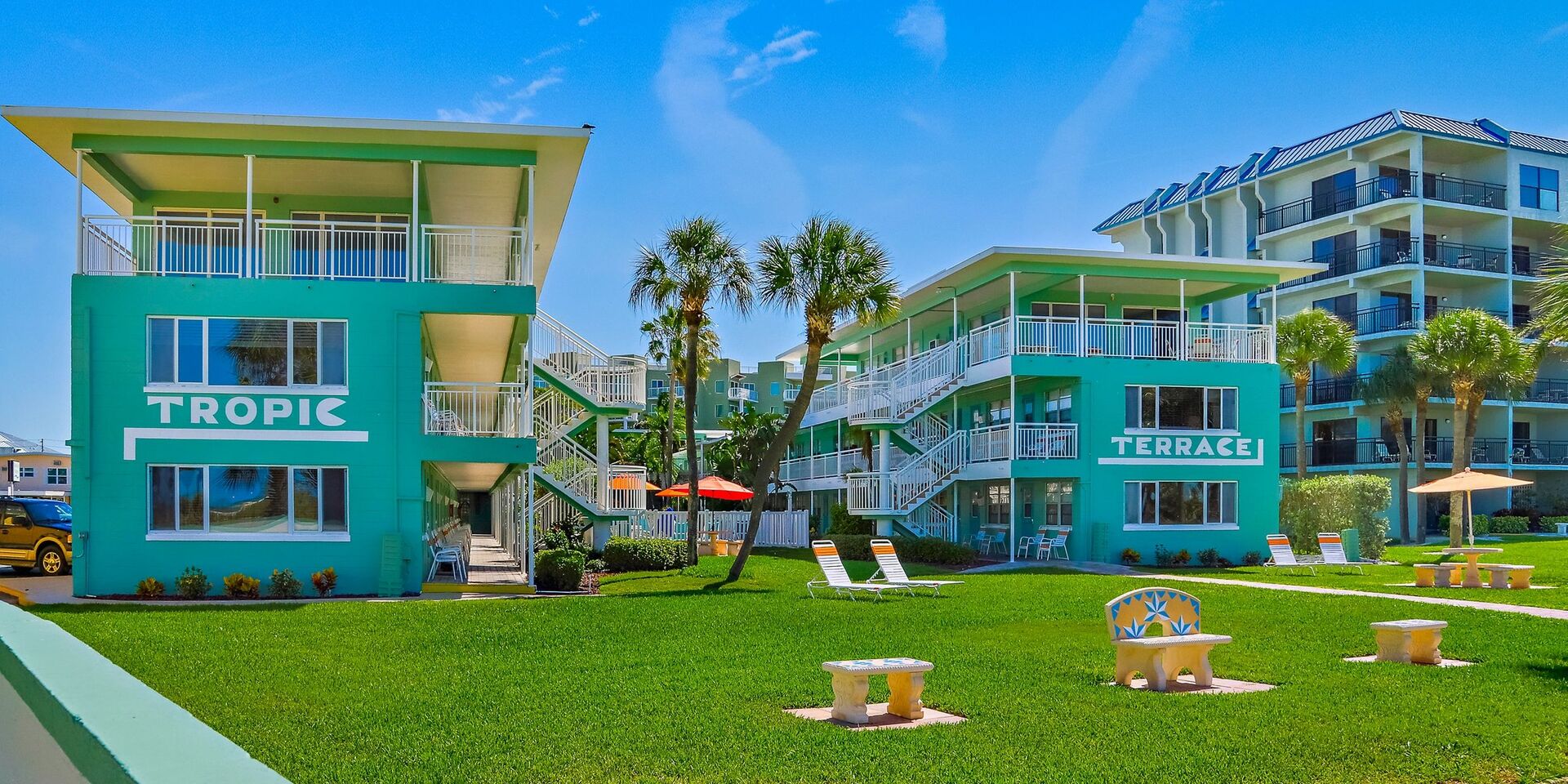 Tropic Terrace Suite #32 ➠ Treasure Island 1-BR Retreat with Pool View