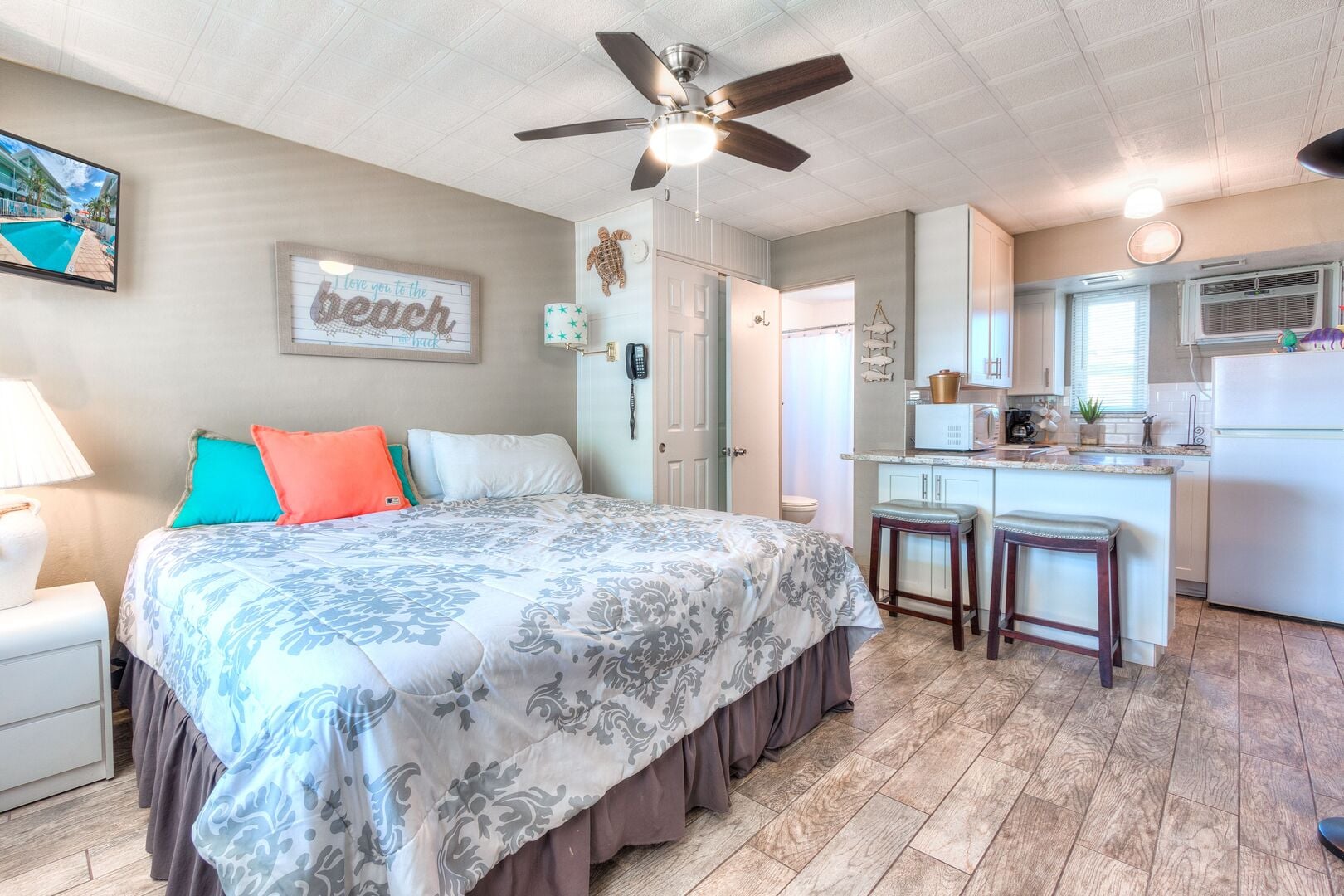 Tropic Terrace #55 • Pool-facing Studio • Beachfront Resort - Book Direct